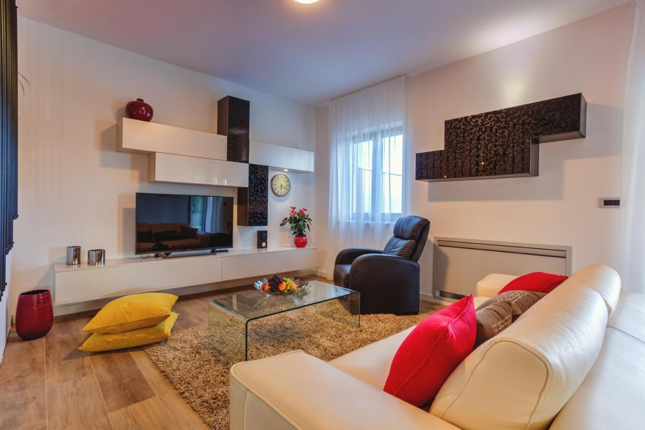 Villa Flora Vabriga Tar-Vabriga ภายนอก รูปภาพ