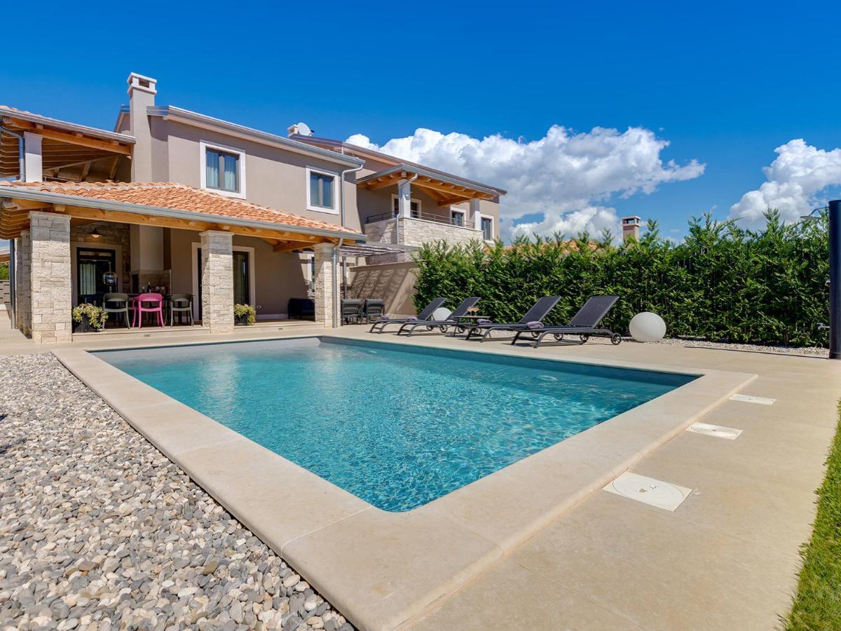 Villa Flora Vabriga Tar-Vabriga ภายนอก รูปภาพ