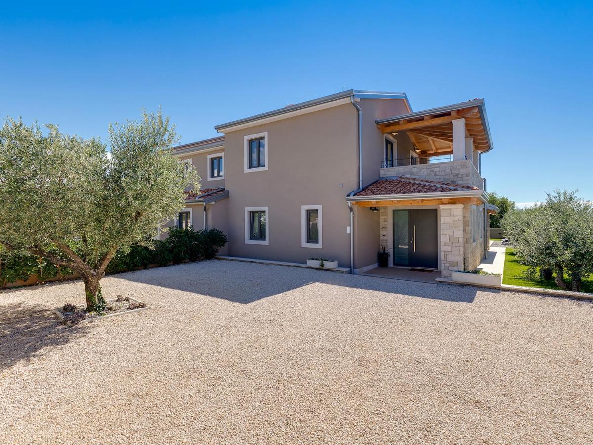 Villa Flora Vabriga Tar-Vabriga ภายนอก รูปภาพ
