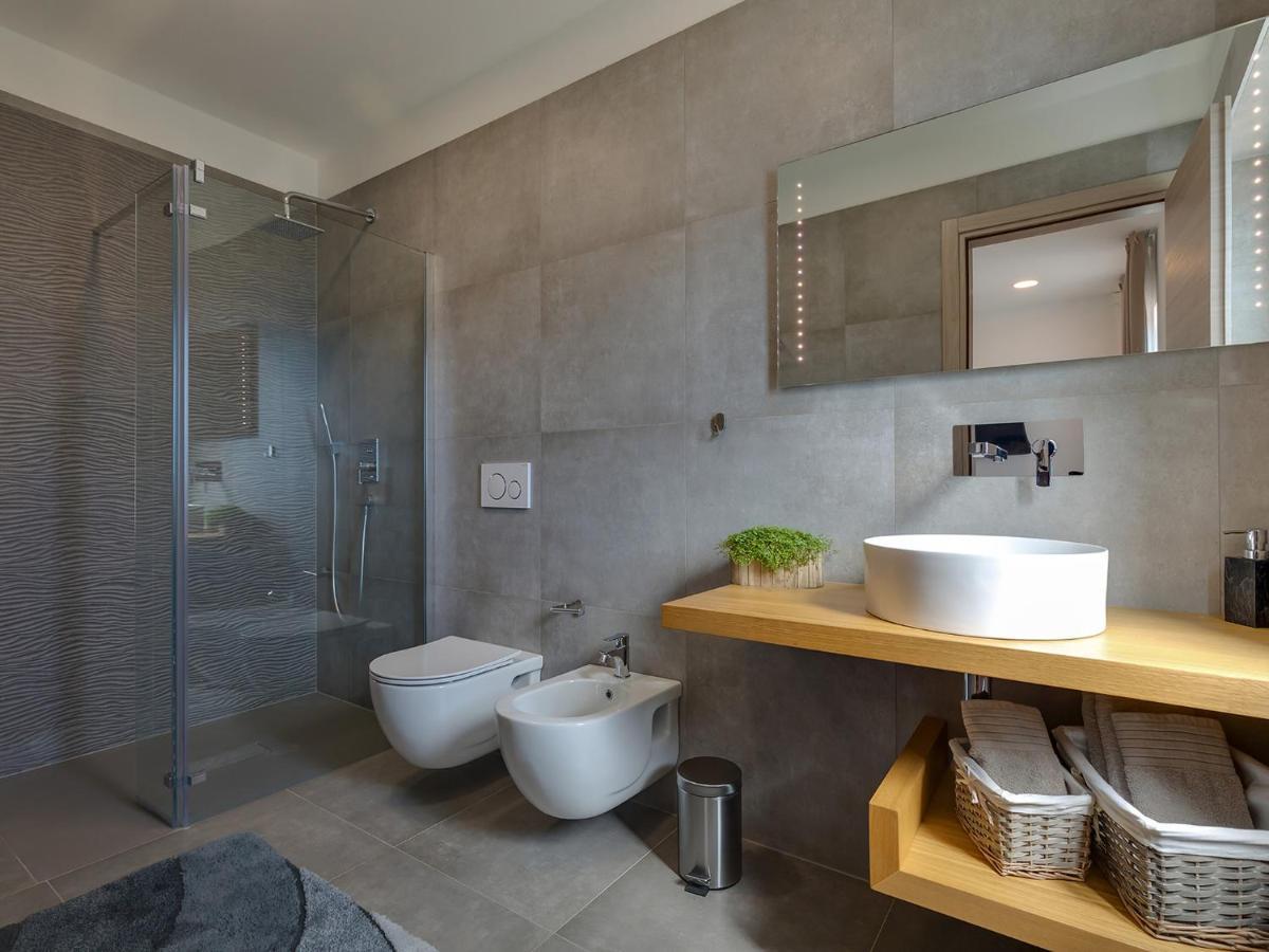 Villa Flora Vabriga Tar-Vabriga ภายนอก รูปภาพ