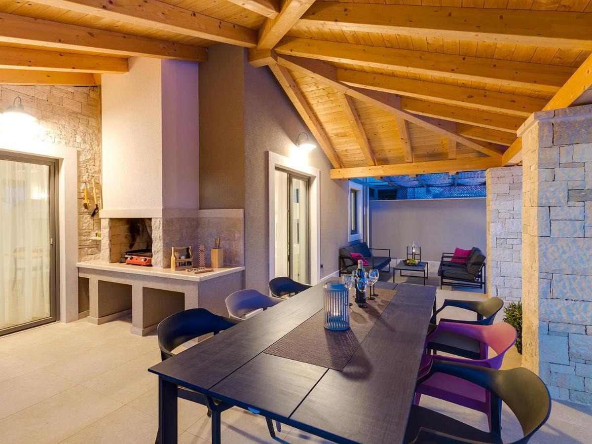 Villa Flora Vabriga Tar-Vabriga ภายนอก รูปภาพ