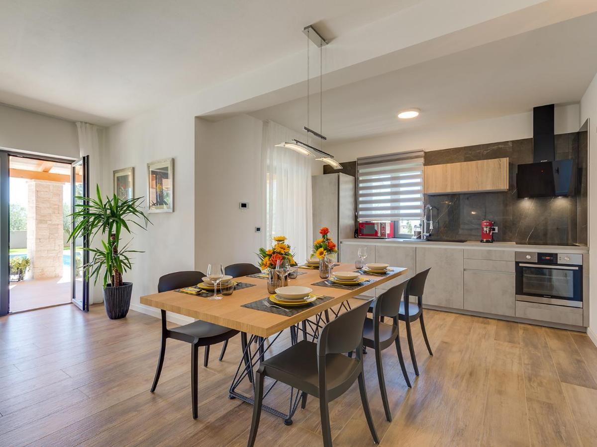 Villa Flora Vabriga Tar-Vabriga ภายนอก รูปภาพ